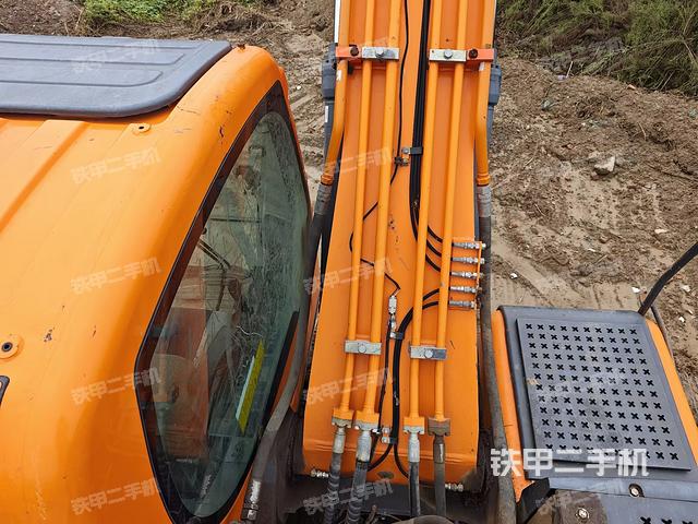 小臂整體左后（工作和回轉(zhuǎn)裝置）