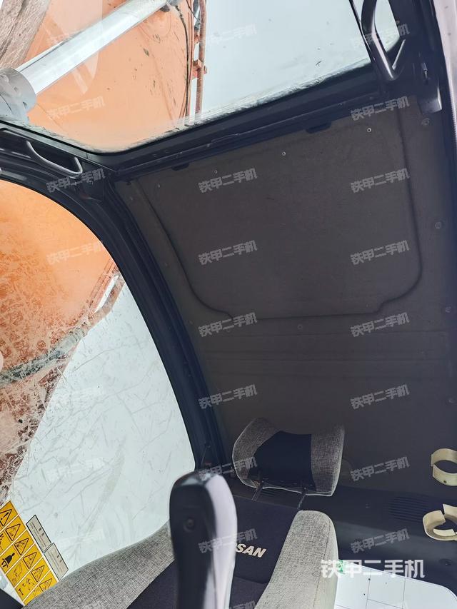 座椅左側(cè)控制臺(tái)/音響/含左手柄（駕駛室部分）