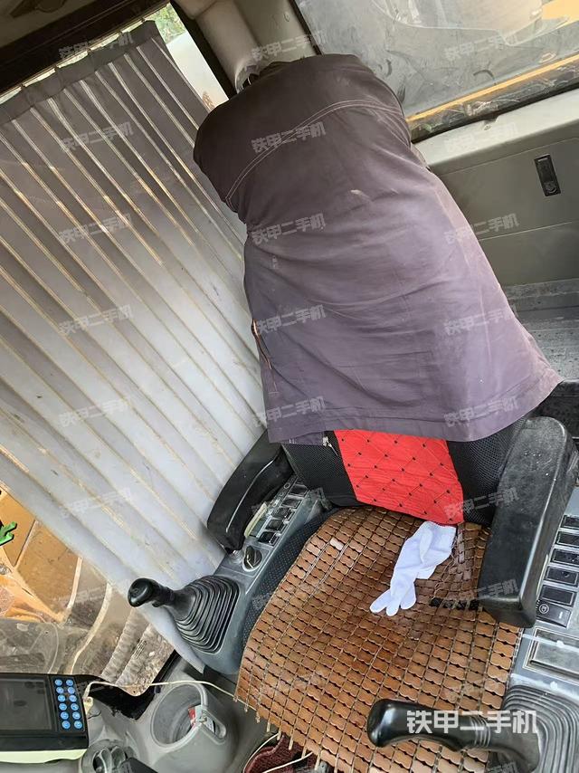 驾驶室整体（整机外观）