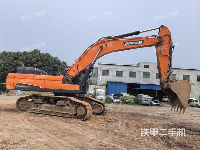 整机右后45°(整机外观) 整机右后45°(整机外观)