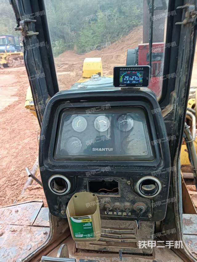 整机左侧（设备外观及核心部件）