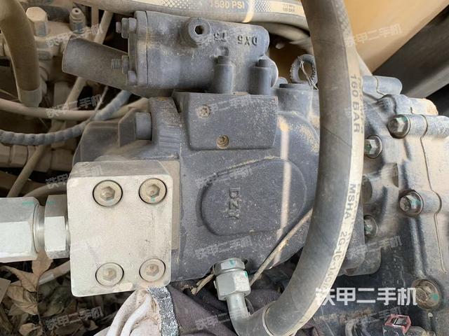 液壓泵艙室正面整體（整機(jī)外觀）