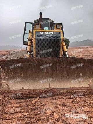 山推SD22标准型推土机实拍图片