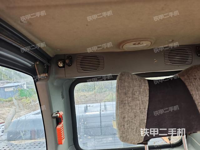 駕駛室左前45度（駕駛室部分）