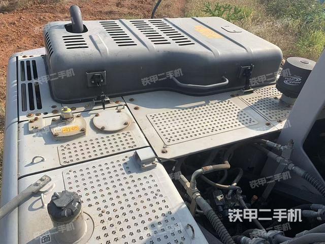 驾驶室顶部（整机外观）