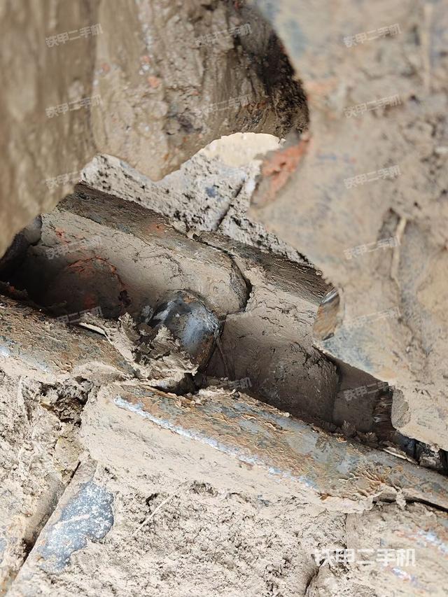 右驅(qū)動(dòng)輪（行走機(jī)構(gòu)）