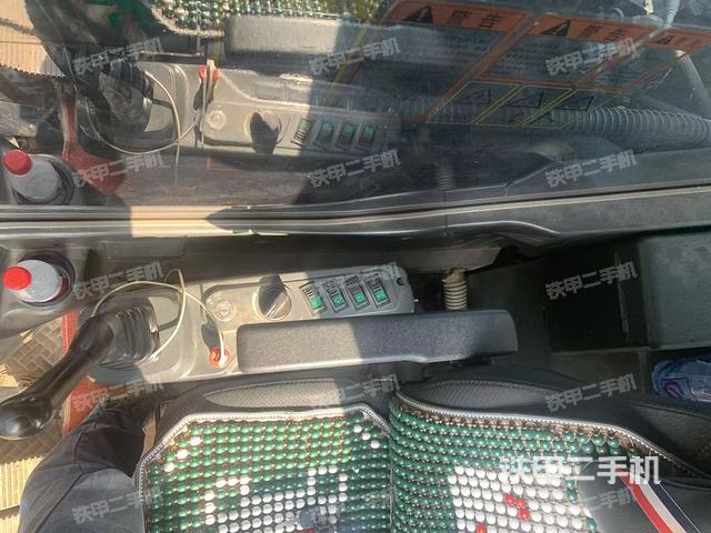 驾驶室整体（整机外观）