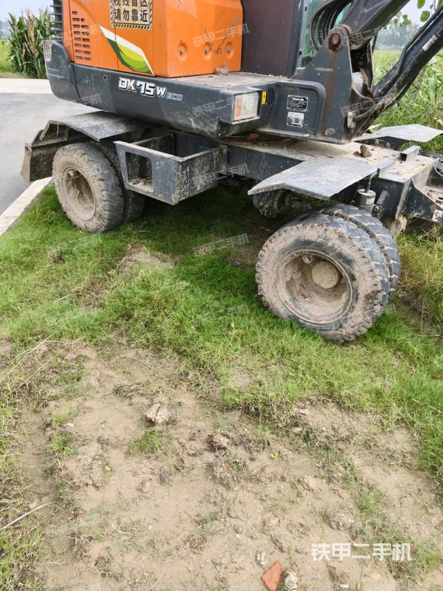 单侧履带整体（整机外观）