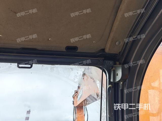 右側(cè)玻璃角標(biāo)（駕駛室部分）