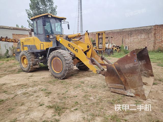 工作装置整体（整机外观及大件）