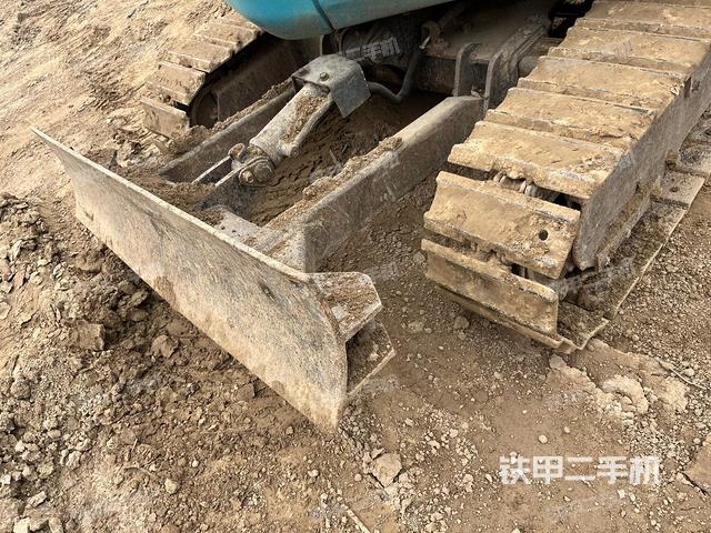 回轉(zhuǎn)馬達和主控閥（整機外觀）