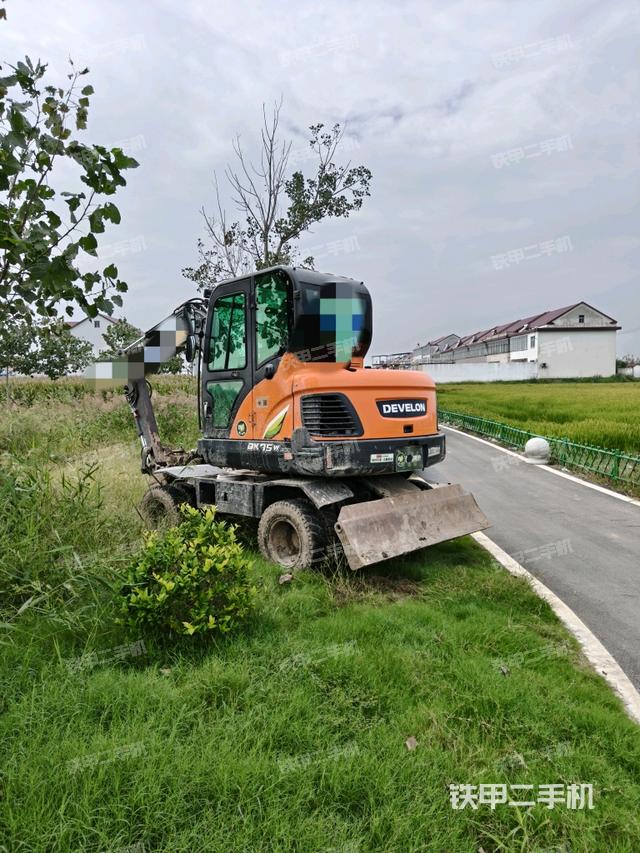 驾驶室整体（整机外观）