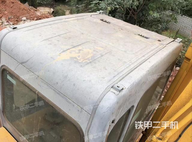 駕駛室頂部（整機(jī)外觀）