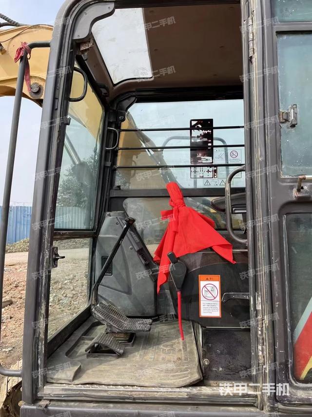 駕駛室整體（整機(jī)外觀）