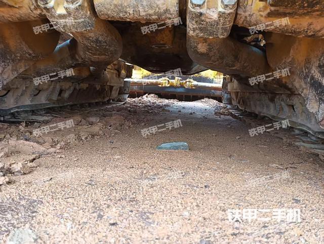 整机右侧（设备外观及核心部件）