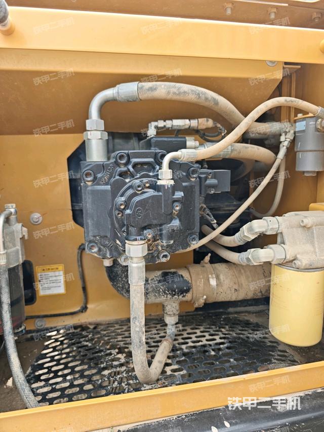 液压泵斜45 左（大件舱室）