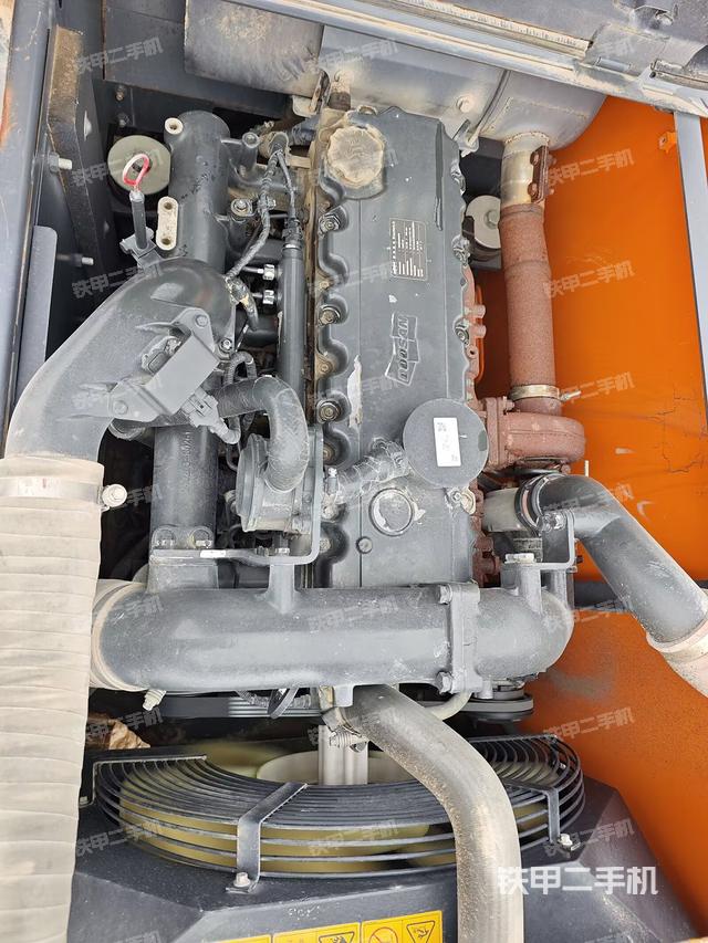 氣門室蓋螺絲特寫（上車部件）