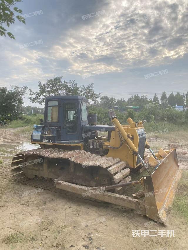 整机右后45°（设备外观及核心部件）