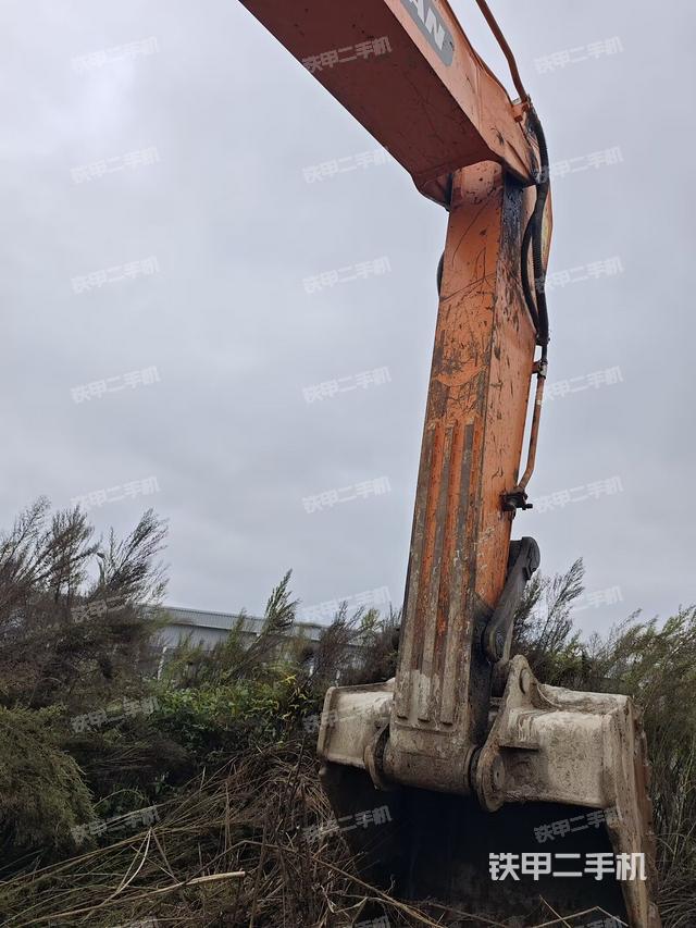 大臂油缸整體?豎拍（工作和回轉(zhuǎn)裝置）