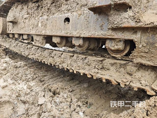 左驅(qū)動(dòng)輪（行走機(jī)構(gòu)）