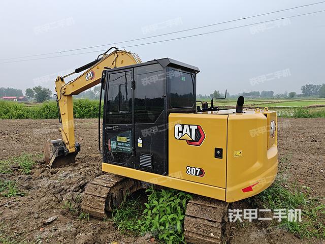 驾驶室整体(整机外观) 驾驶室整体(整机外观)