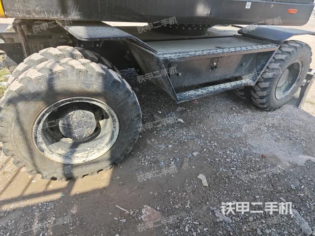 右側(cè)履帶整體（行走機構(gòu)）