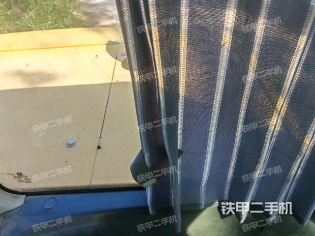 后窗玻璃角标（驾驶室部分）