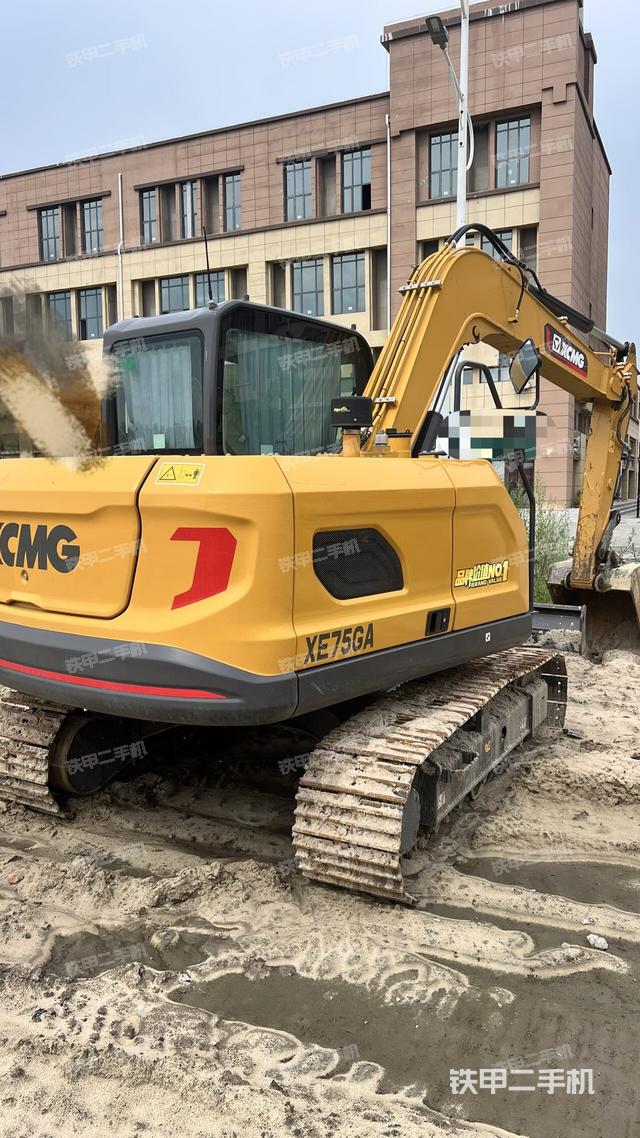 整机右后45°(整机外观) 整机右后45°(整机外观)