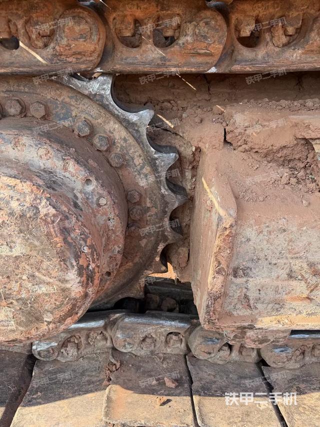 右驱动轮（行走机构）