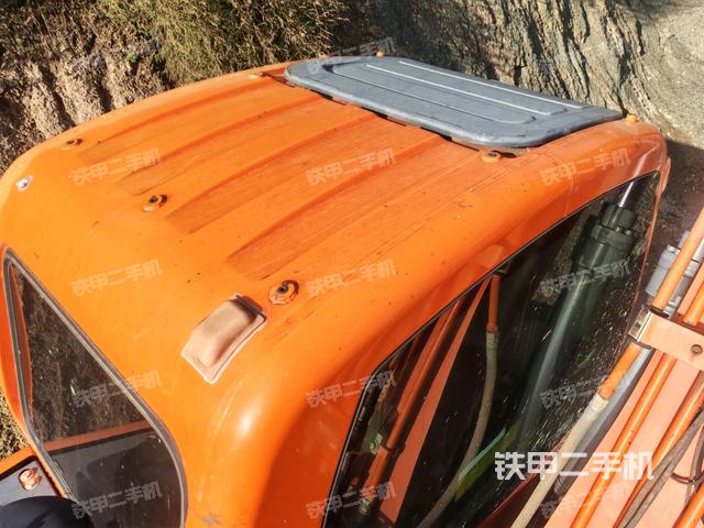 駕駛室頂部俯視（上車(chē)部件）