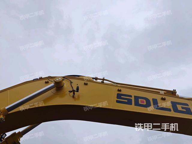 大臂整体 右侧（工作和回转装置）