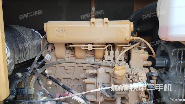 发动机整体俯视(整机外观) 发动机整体俯视(整机外观)