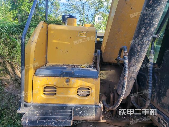 大臂整体 右侧（工作和回转装置）