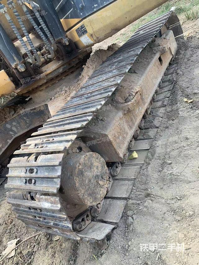 單側履帶整體（整機外觀）