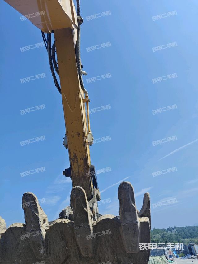 小臂整體左后（工作和回轉(zhuǎn)裝置）