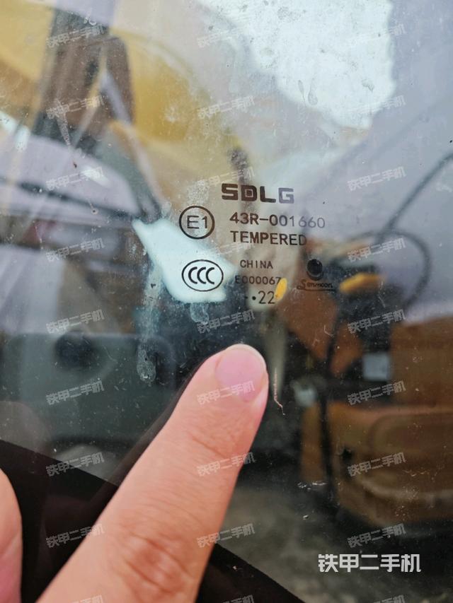 左后方玻璃角标（驾驶室部分）