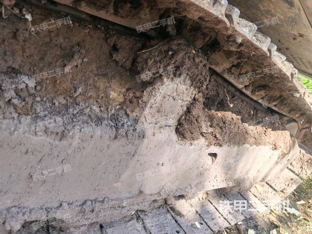 右侧行走马达盖板（行走机构）