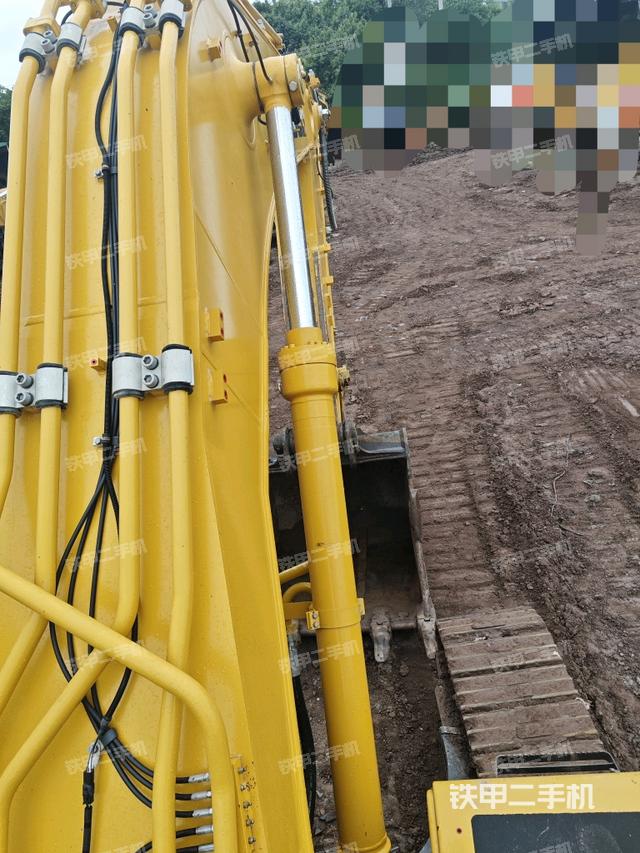 大臂背部俯视（工作和回转装置）