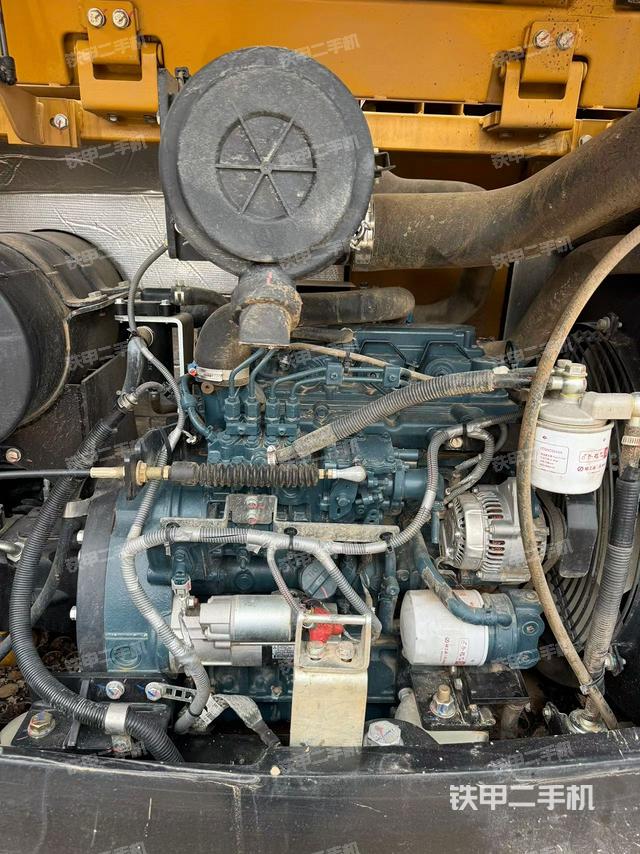 發(fā)動機(jī)整體俯視（整機(jī)外觀）