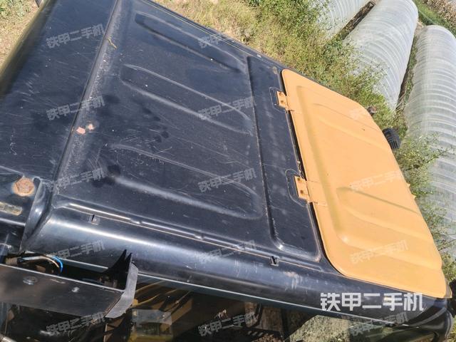 驾驶室顶部（整机外观）