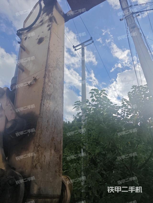 小臂整体左后（工作和回转装置）