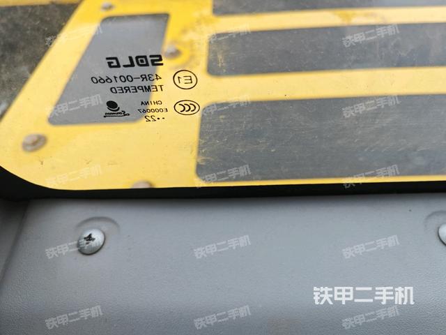 后窗玻璃角标（驾驶室部分）