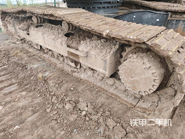 左侧履带整体 （行走机构）