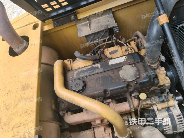 发动机整体俯视(整机外观) 发动机整体俯视(整机外观)