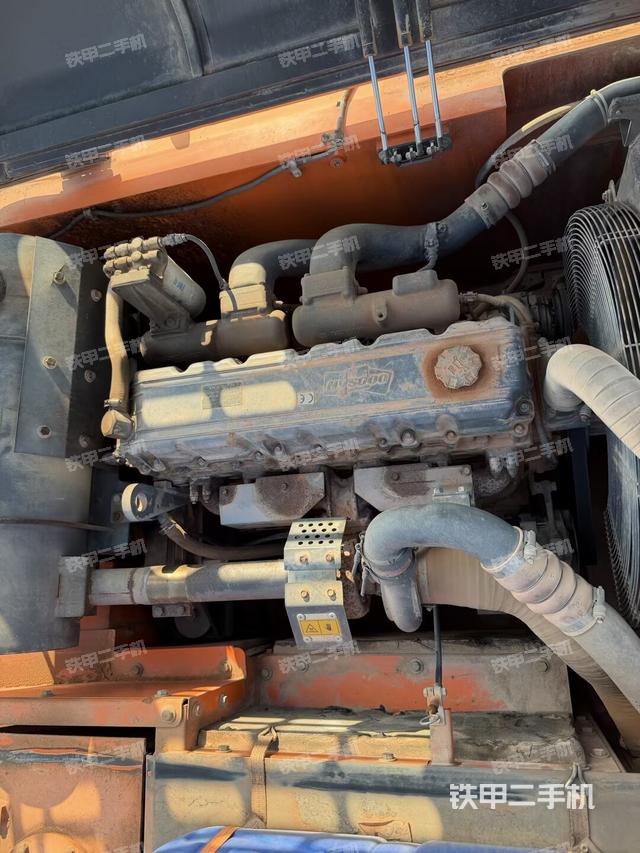 发动机室（上车部件）