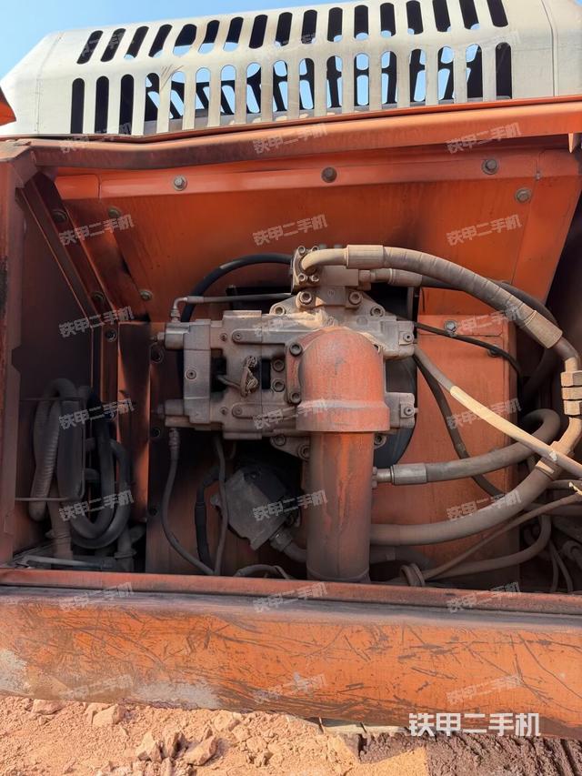 液压泵斜45 左（大件舱室）