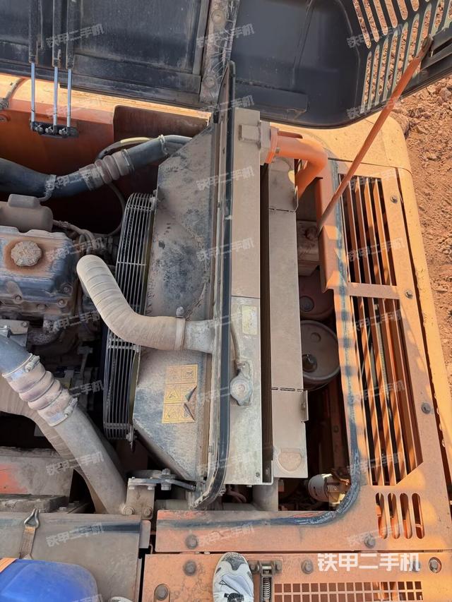 气门室盖螺丝特写（上车部件）