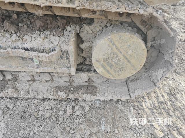 右驱动轮（行走机构）