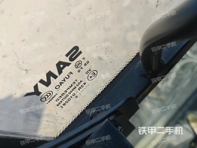 后窗玻璃角標（駕駛室部分）