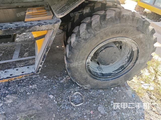 左導(dǎo)向輪（行走機構(gòu)）